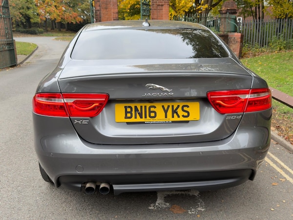 Used Jaguar XE 2016 for sale - 76307600: Photo 4