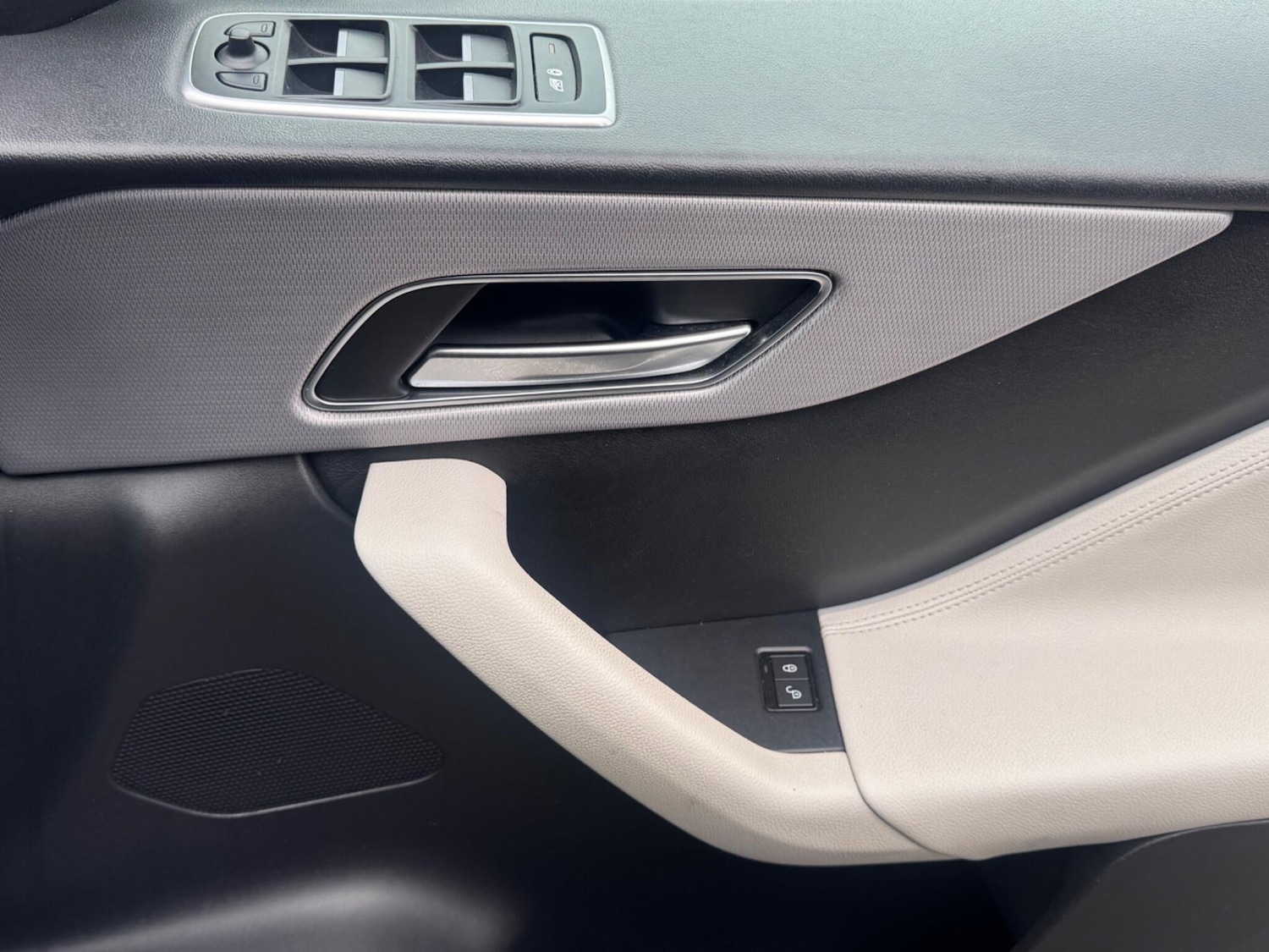 Used Jaguar F-Pace for sale - 78135508: Photo 24