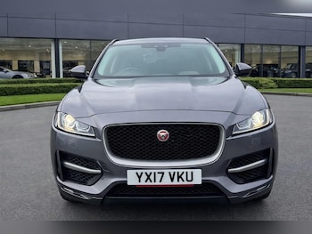 Used Jaguar F-Pace 2017 for sale - 78135508: Photo