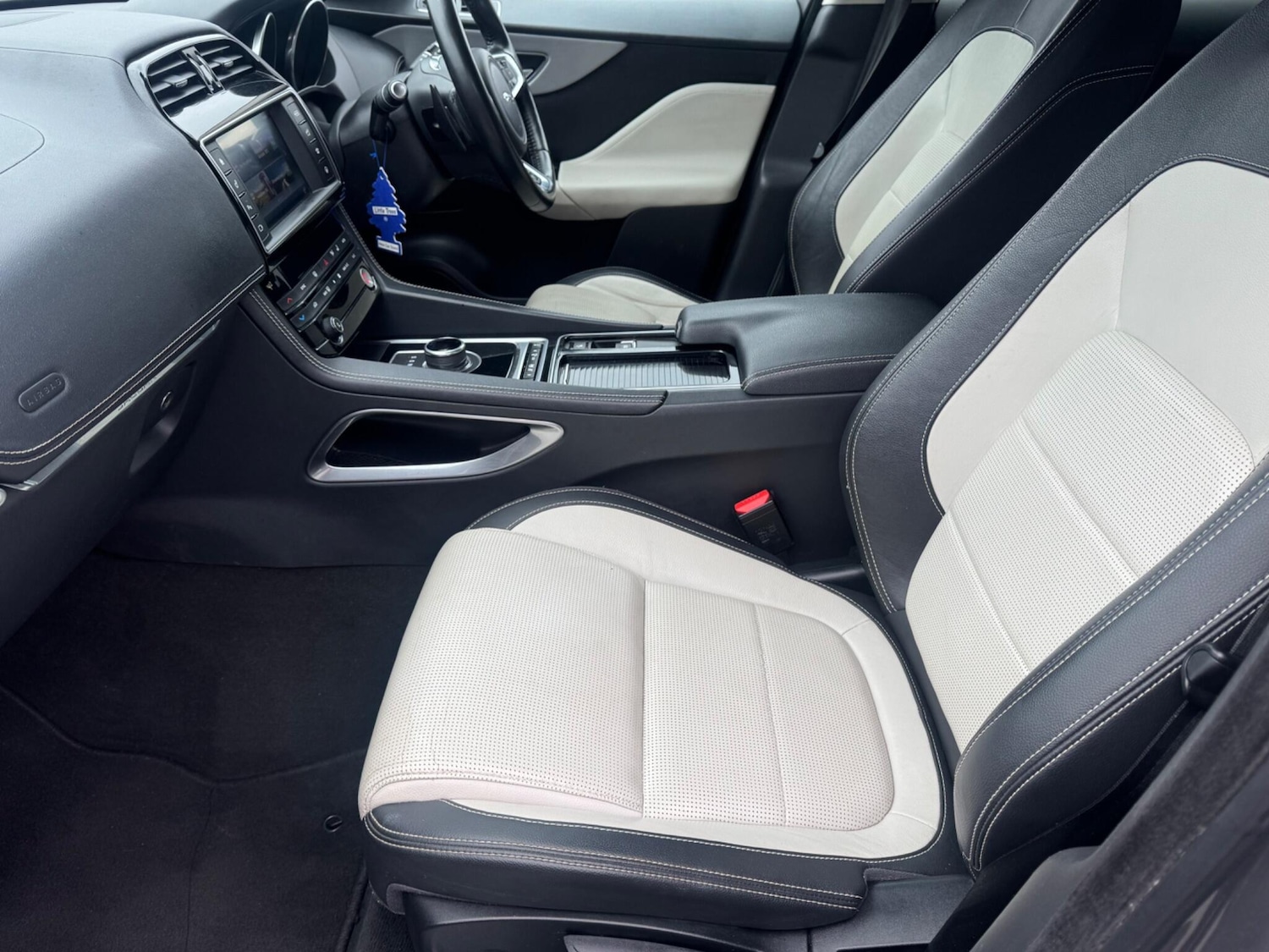 Used Jaguar F-Pace for sale - 78135508: Photo 8