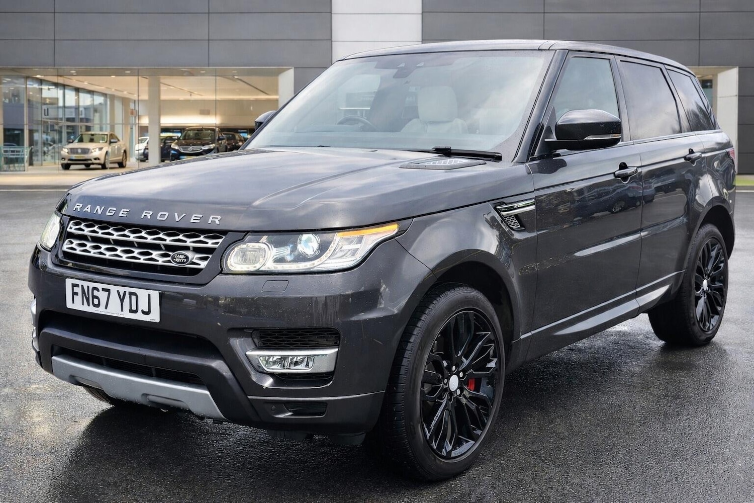 Used Land Rover Range Rover Sport 2017 for sale - 77909105: Photo 1