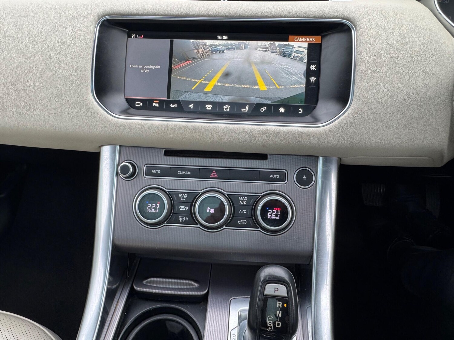 Used Land Rover Range Rover Sport 2017 for sale - 77909105: Photo 16