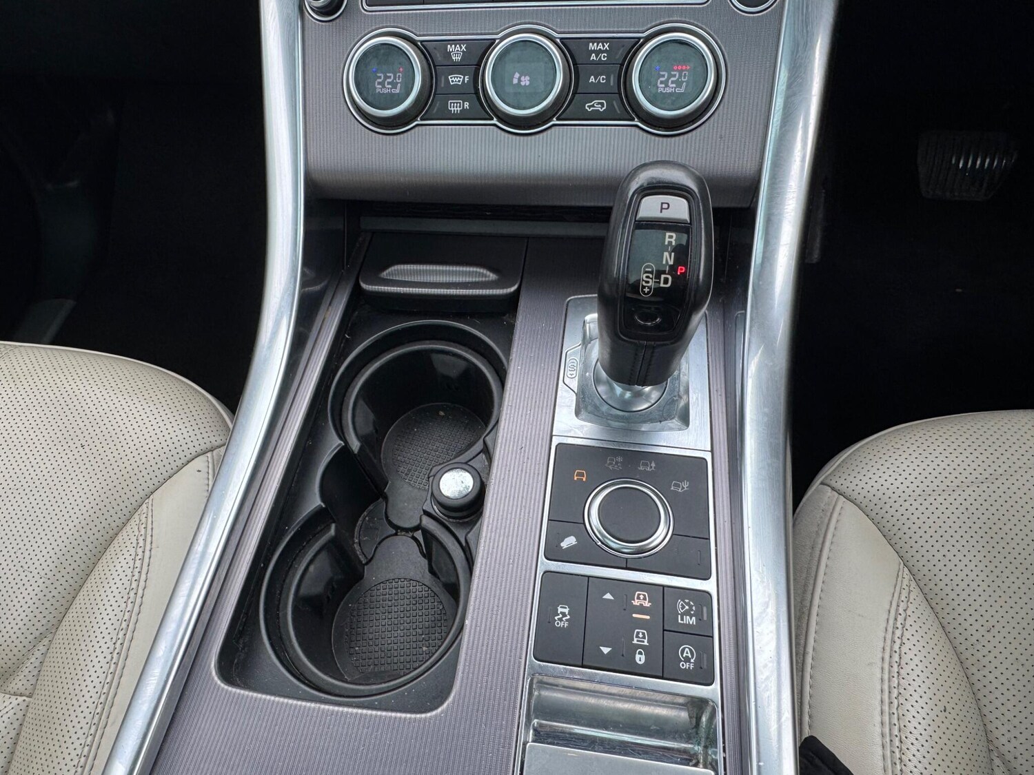 Used Land Rover Range Rover Sport 2017 for sale - 77909105: Photo 18