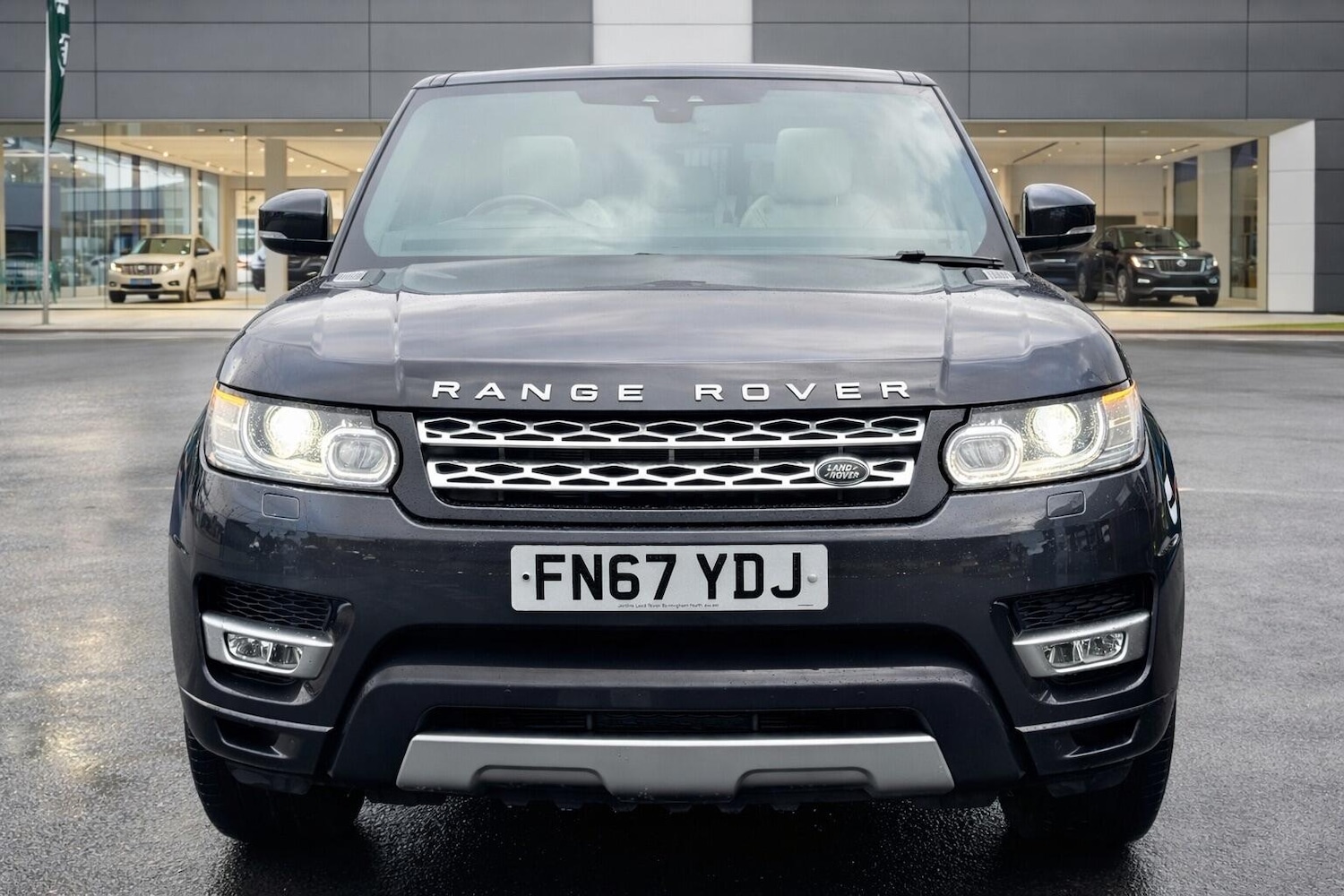 Used Land Rover Range Rover Sport 2017 for sale - 77909105: Photo 2