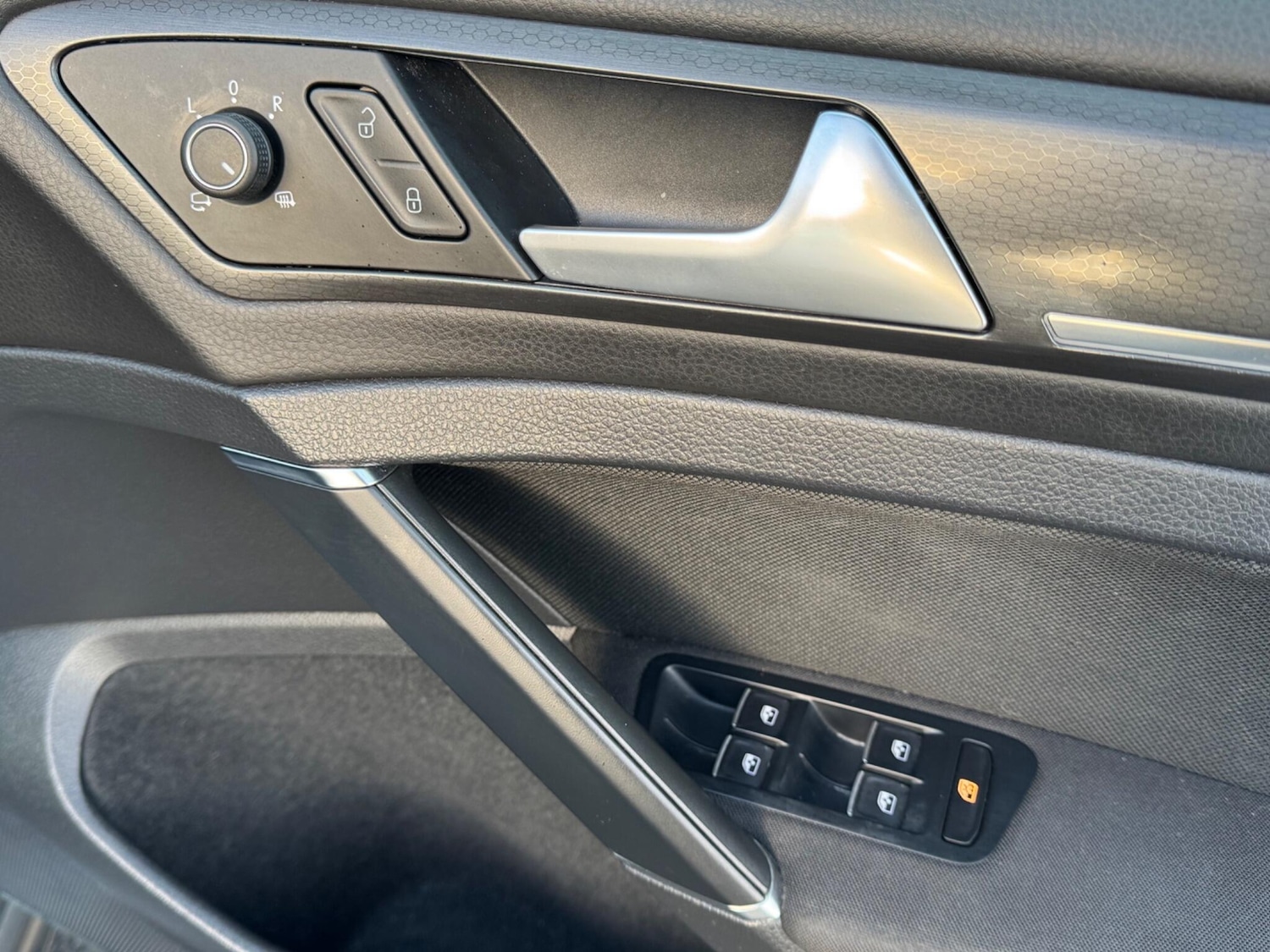 Used Volkswagen Golf 2019 for sale - 77131375: Photo 20