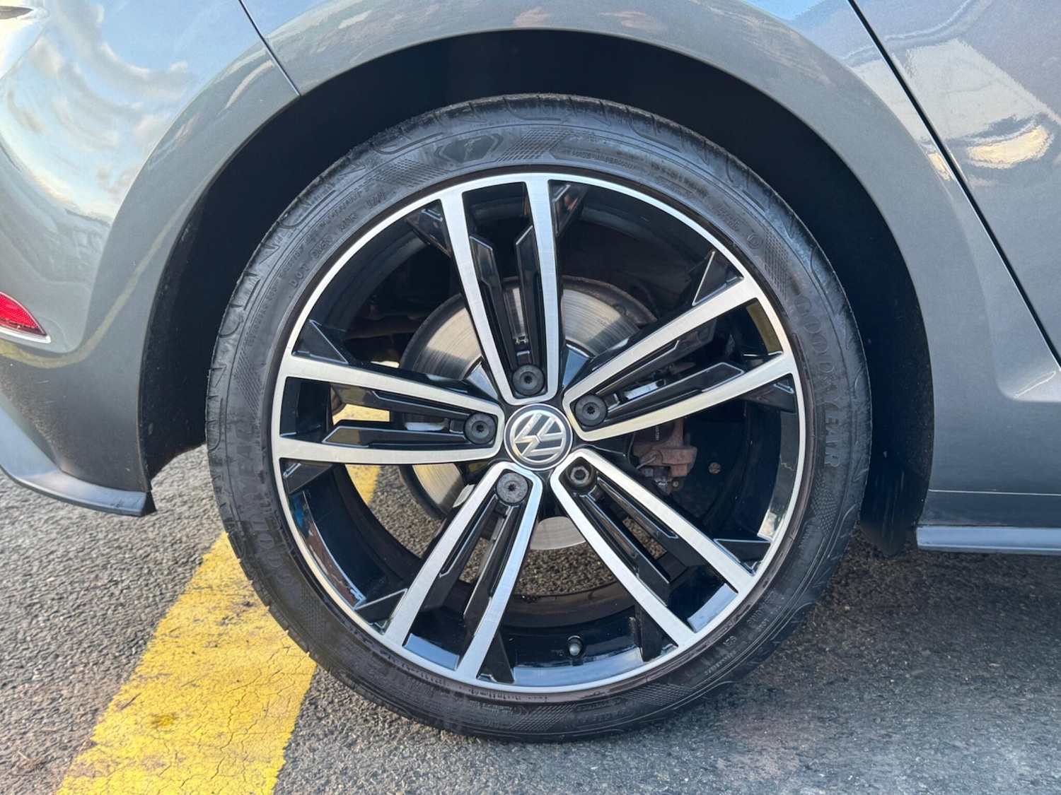 Used Volkswagen Golf 2019 for sale - 77131375: Photo 25