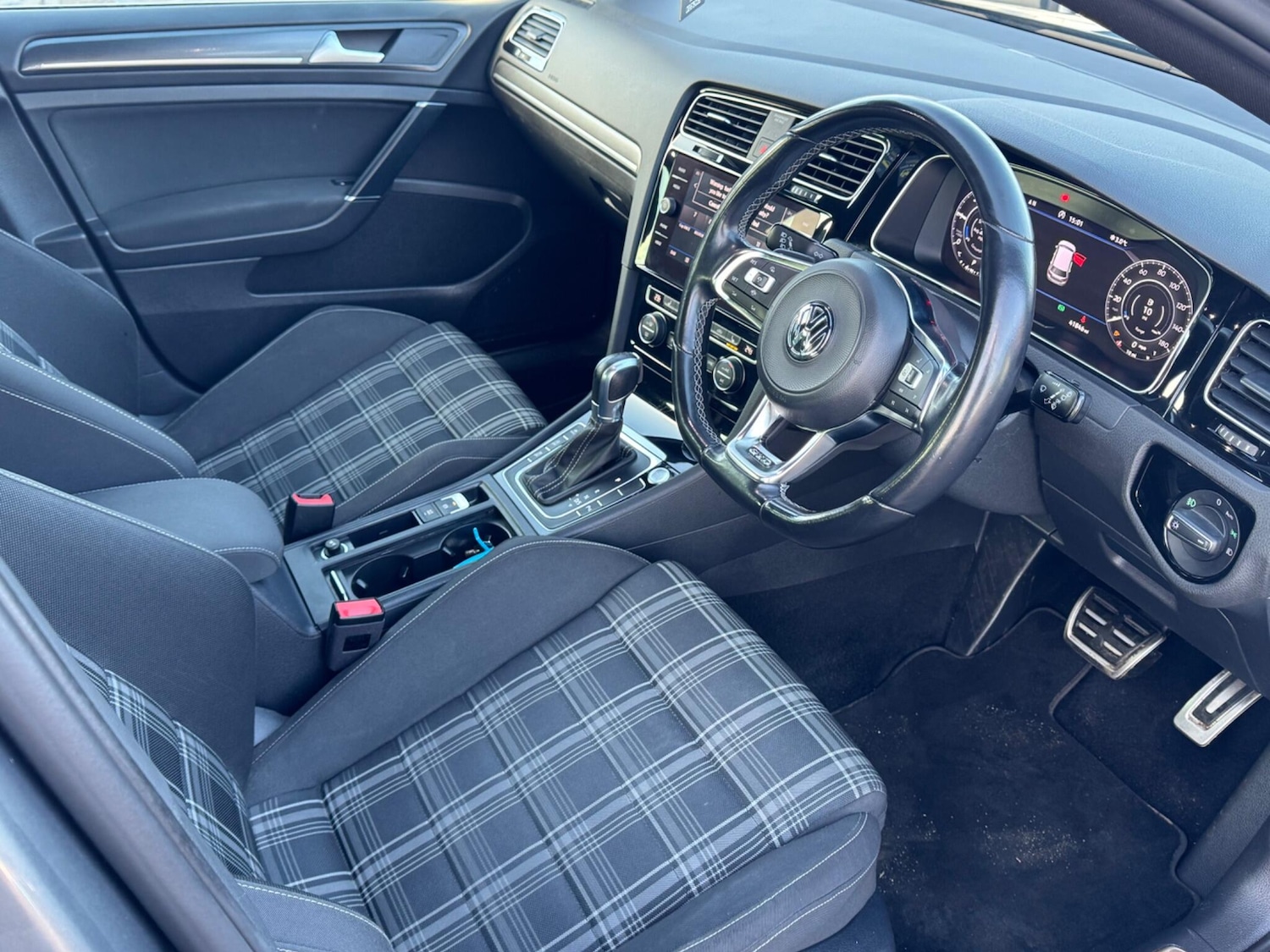 Used Volkswagen Golf 2019 for sale - 77131375: Photo 8