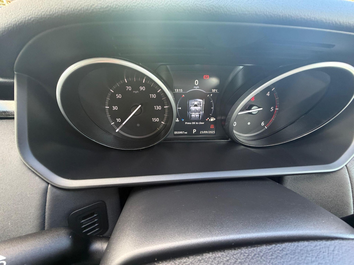 Used Land Rover Discovery 2017 for sale - 76832928: Photo 14