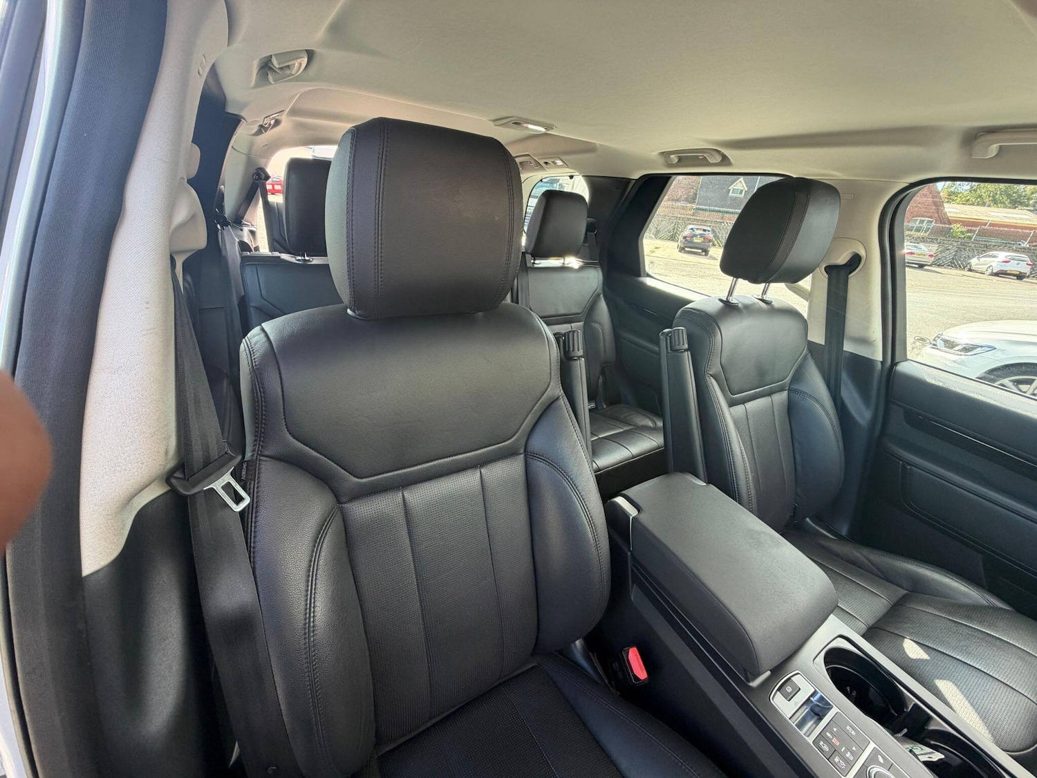 Used Land Rover Discovery 2017 for sale - 76832928: Photo 17