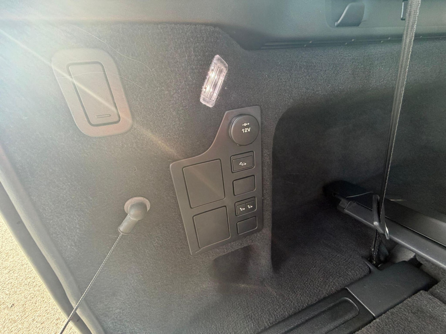 Used Land Rover Discovery 2017 for sale - 76832928: Photo 22