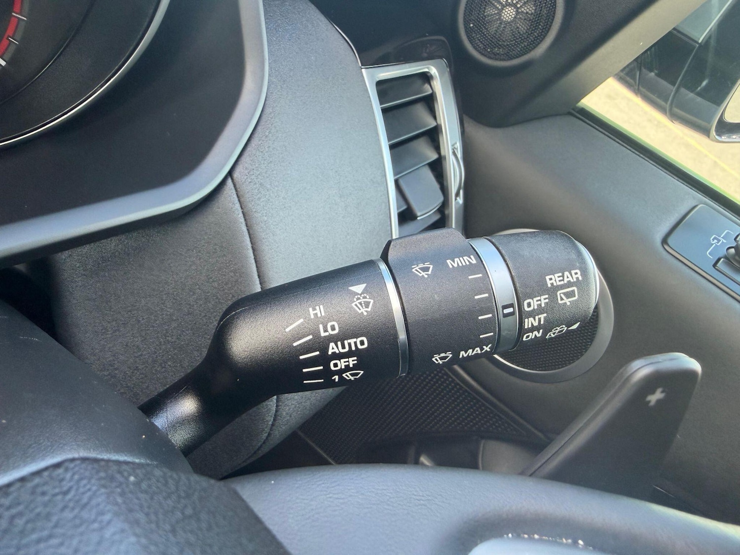 Used Land Rover Discovery 2017 for sale - 76832928: Photo 32