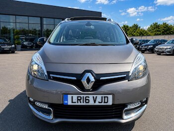 Used Renault Grand Scenic 2016 for sale - 78404204: Photo