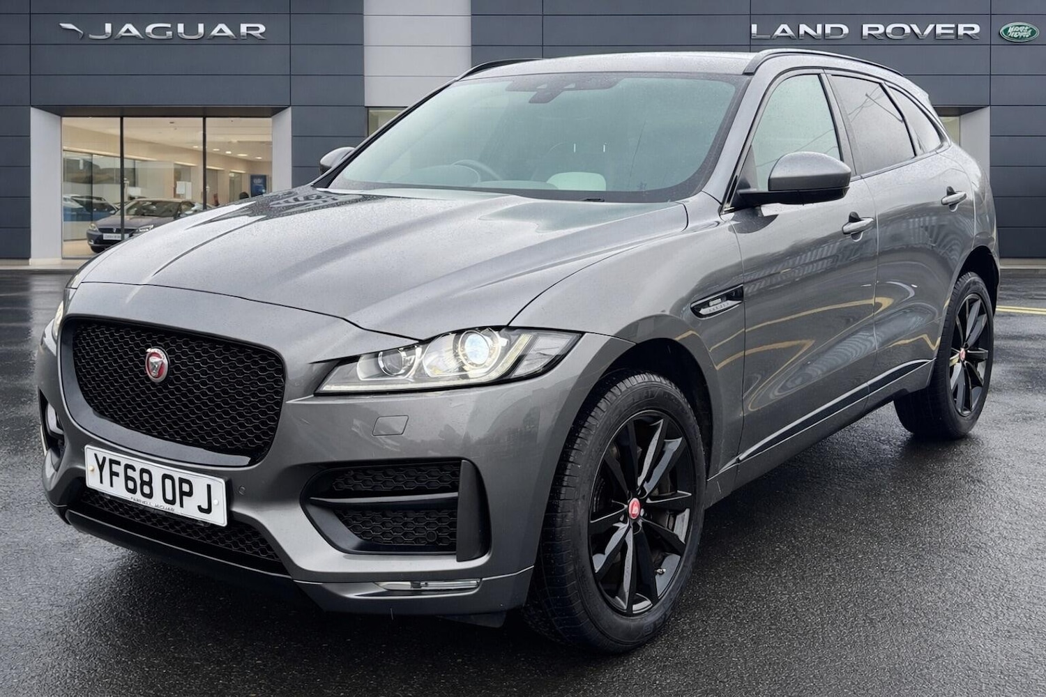 Used Jaguar F-Pace 2018 for sale - 77400736: Photo 1