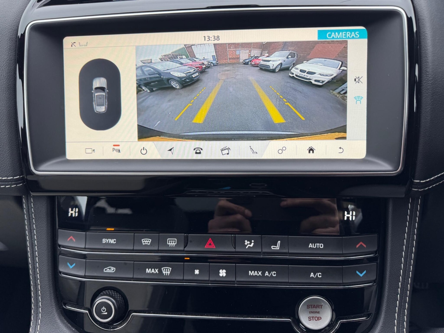 Used Jaguar F-Pace 2018 for sale - 77400736: Photo 18