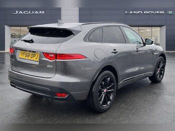 Used Jaguar F-Pace 2018 for sale - 77400736: Photo