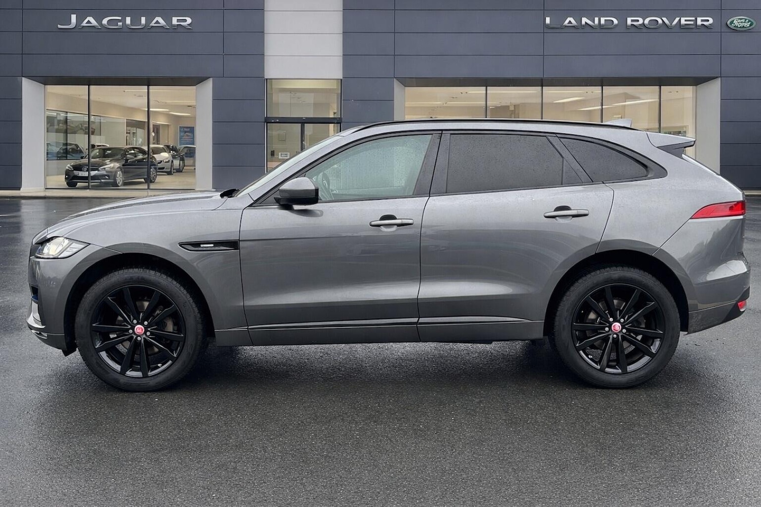 Used Jaguar F-Pace 2018 for sale - 77400736: Photo 8