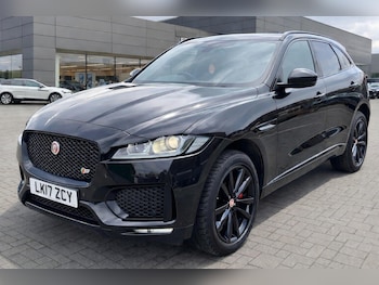 Used Jaguar F-Pace 2017 for sale - 77737680: Photo