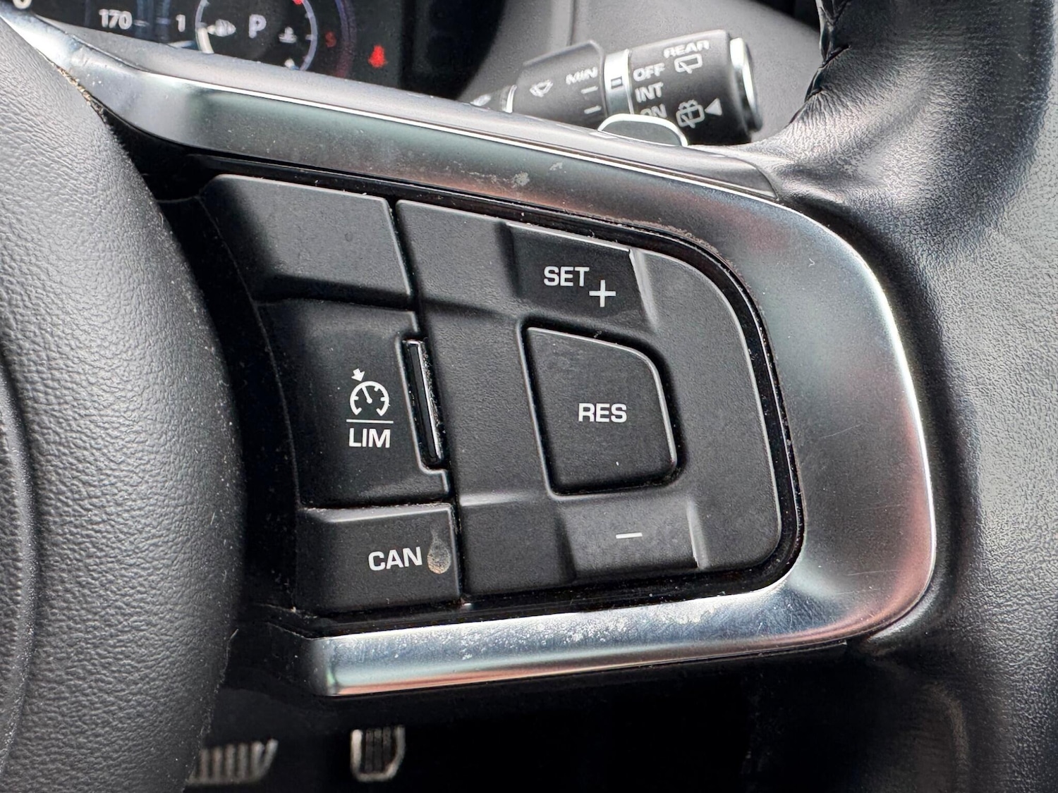 Used Jaguar F-Pace 2017 for sale - 77737680: Photo 30