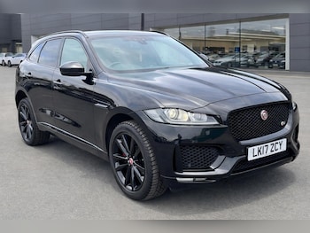 Used Jaguar F-Pace 2017 for sale - 77737680: Photo