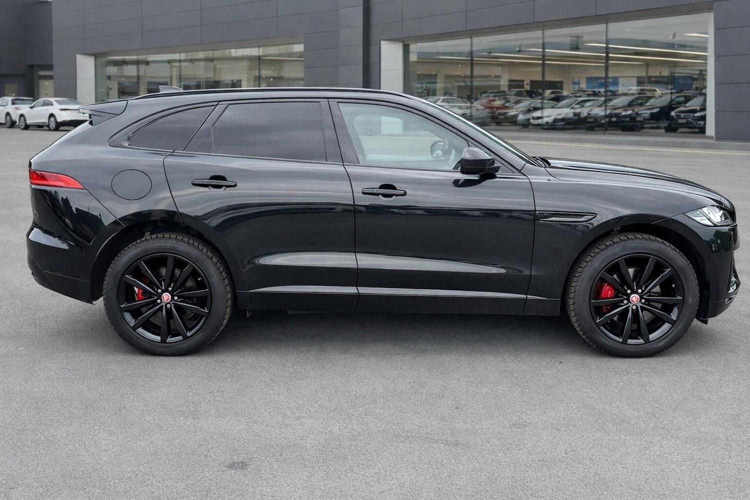 Used Jaguar F-Pace 2017 for sale - 77737680: Photo 8
