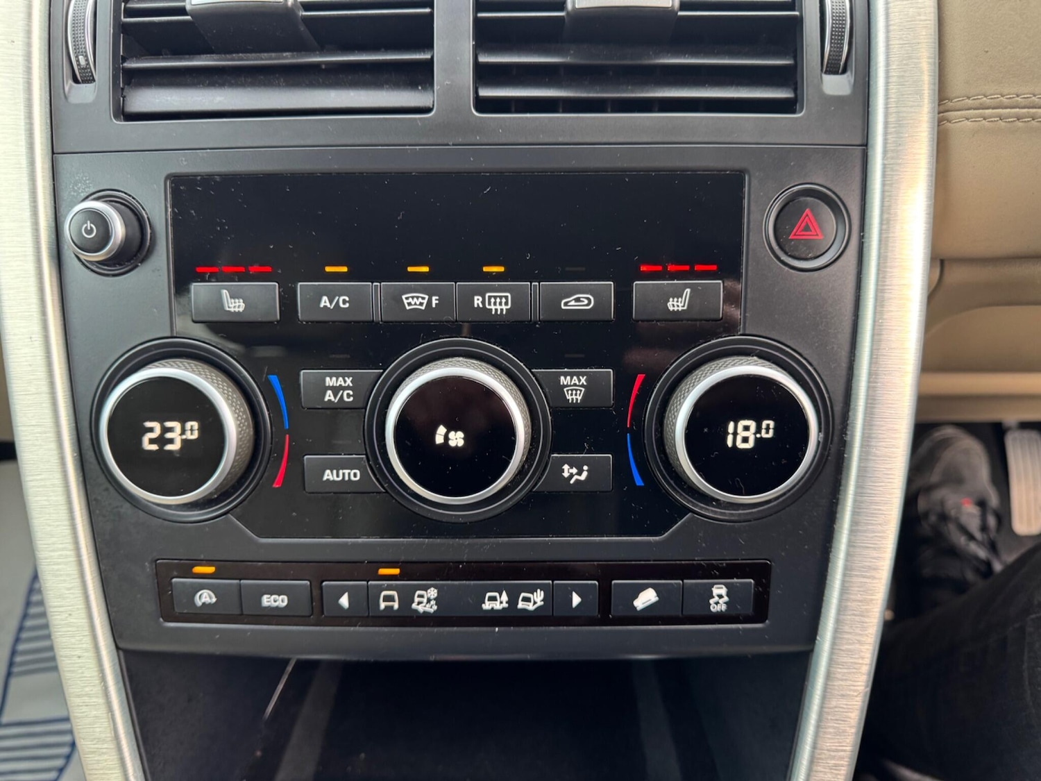 Used Land Rover Discovery Sport 2015 for sale - 77854319: Photo 18