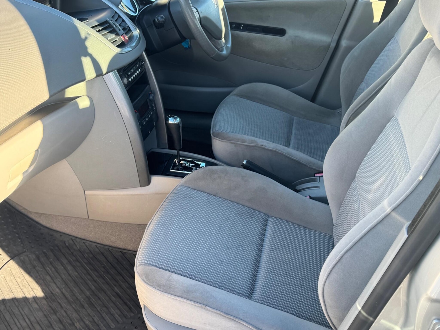 Used Peugeot 207 2007 for sale - 77098117: Photo 14