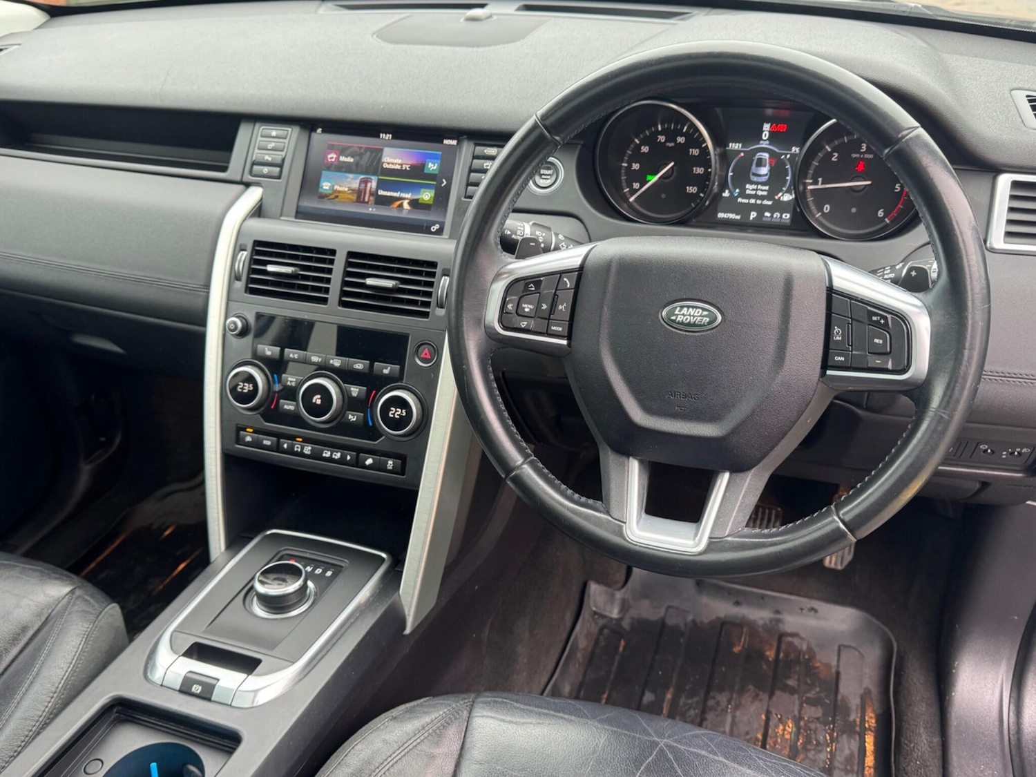 Used Land Rover Discovery Sport 2016 for sale - 77441028: Photo 10