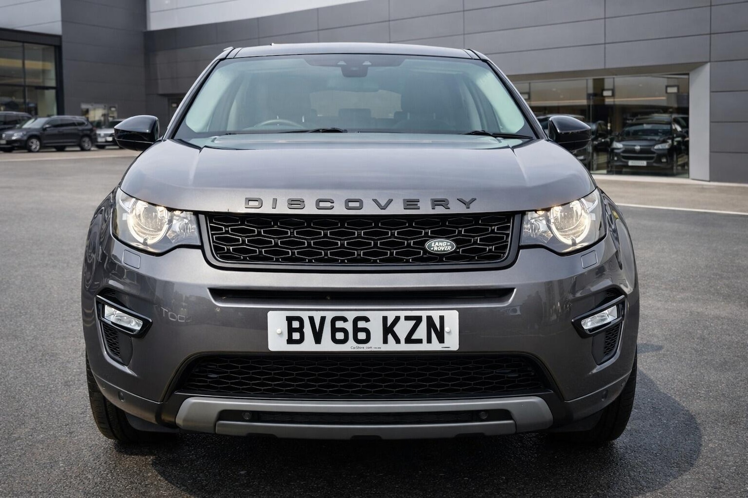 Used Land Rover Discovery Sport 2016 for sale - 77441028: Photo 2