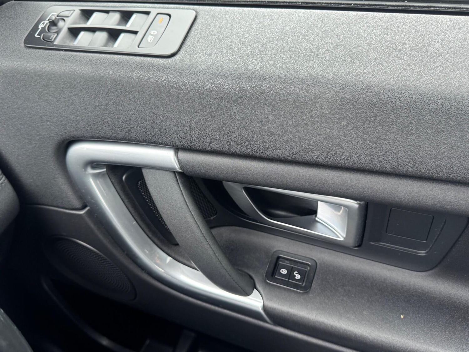 Used Land Rover Discovery Sport 2016 for sale - 77441028: Photo 28