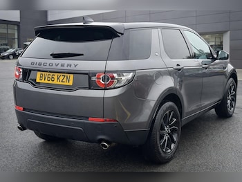 Used Land Rover Discovery Sport 2016 for sale - 77441028: Photo