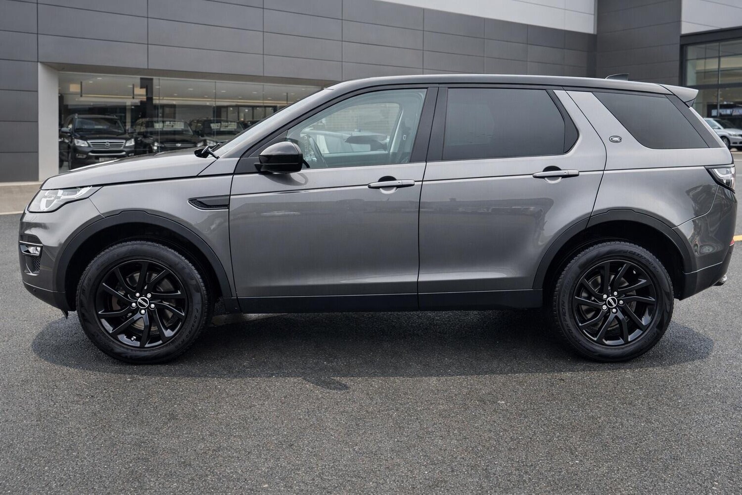 Used Land Rover Discovery Sport 2016 for sale - 77441028: Photo 8