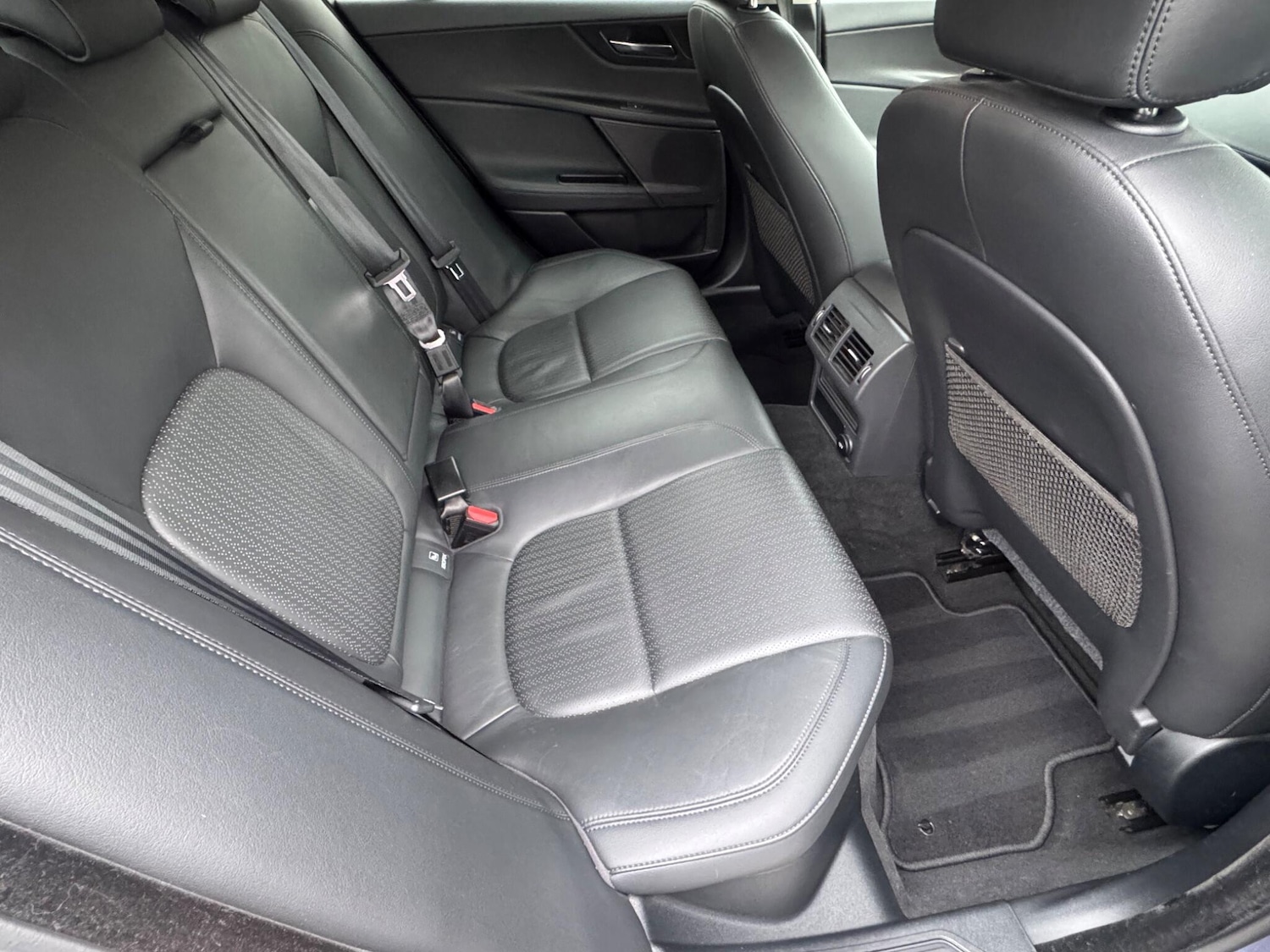 Used Jaguar XE 2015 for sale - 77839025: Photo 14