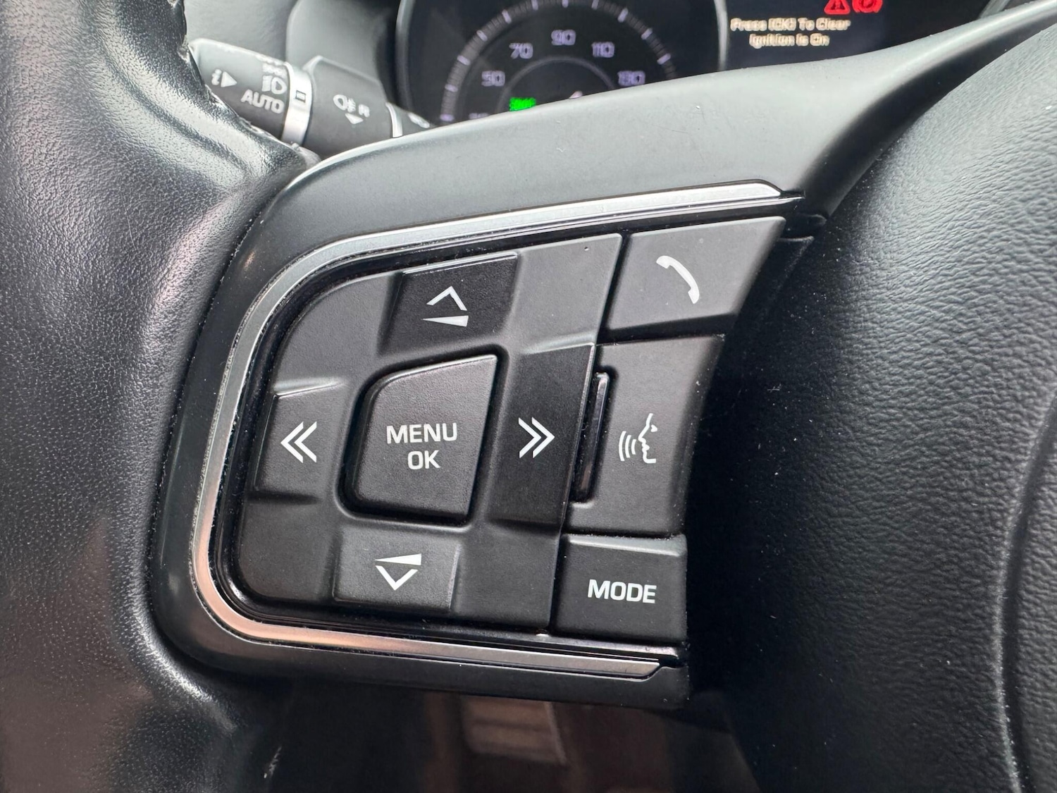 Used Jaguar XE 2015 for sale - 77839025: Photo 19