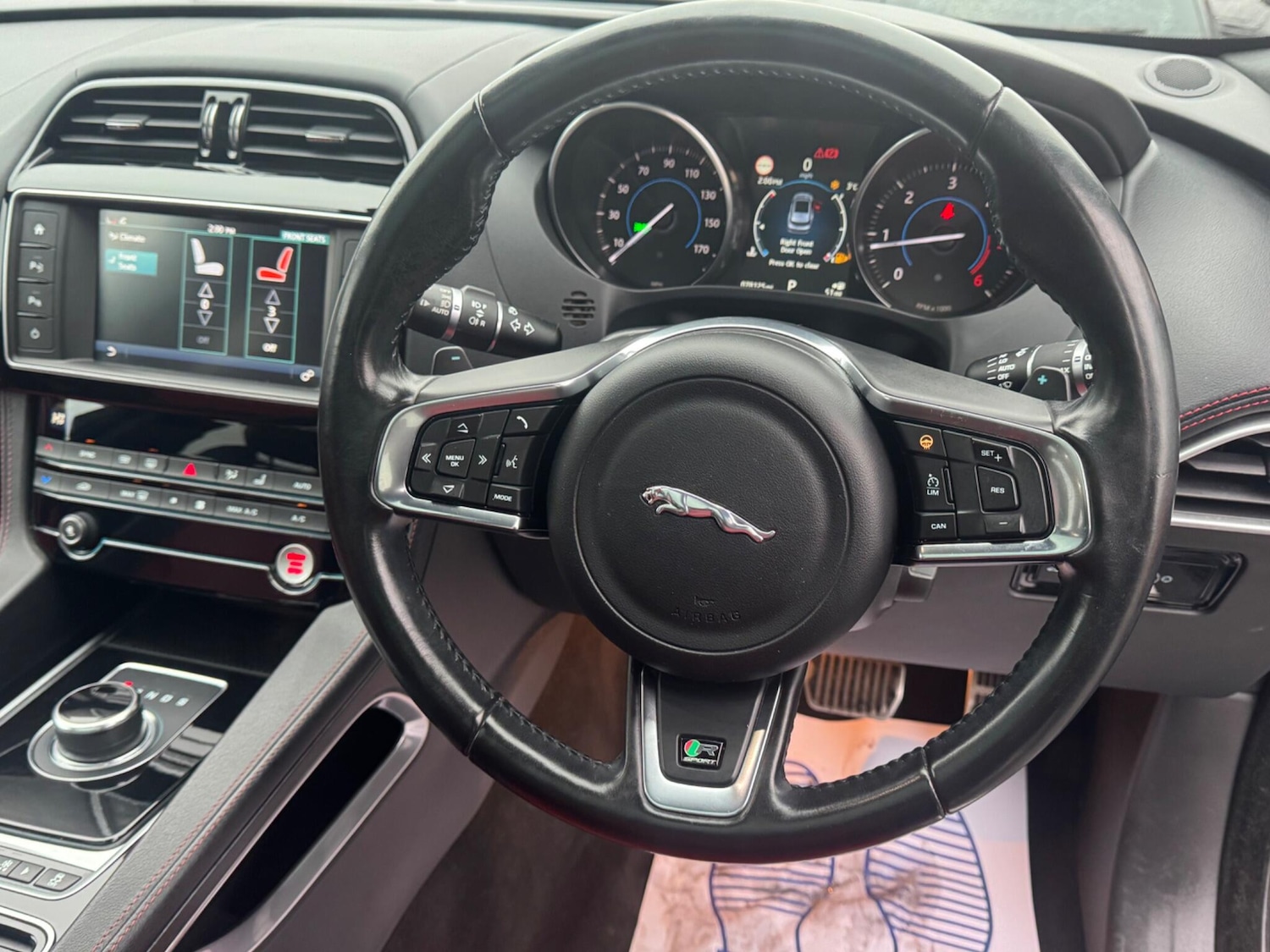 Used Jaguar F-Pace 2016 for sale - 77143339: Photo 10