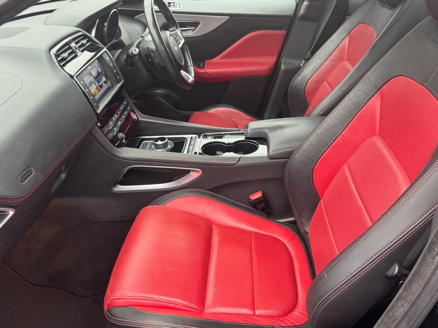 Used Jaguar F-Pace 2016 for sale - 77143339: Photo 12