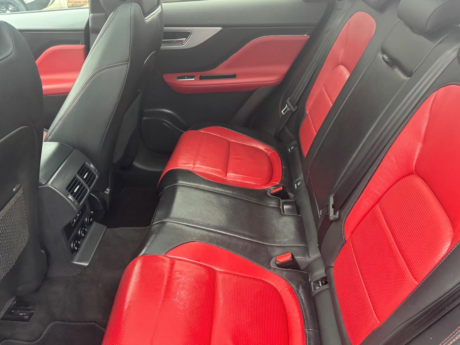 Used Jaguar F-Pace 2016 for sale - 77143339: Photo 13