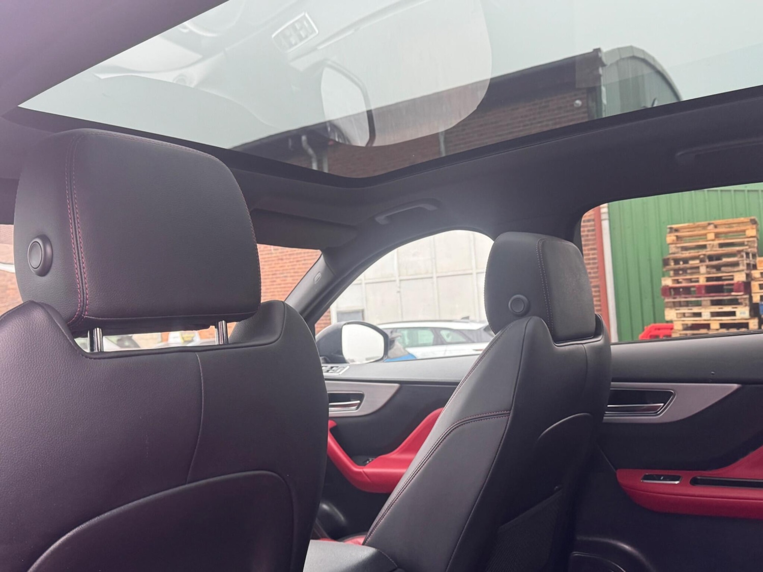 Used Jaguar F-Pace 2016 for sale - 77143339: Photo 16