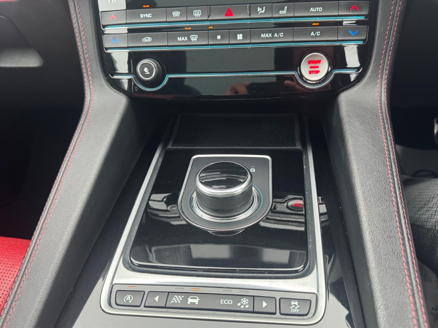 Used Jaguar F-Pace 2016 for sale - 77143339: Photo 17