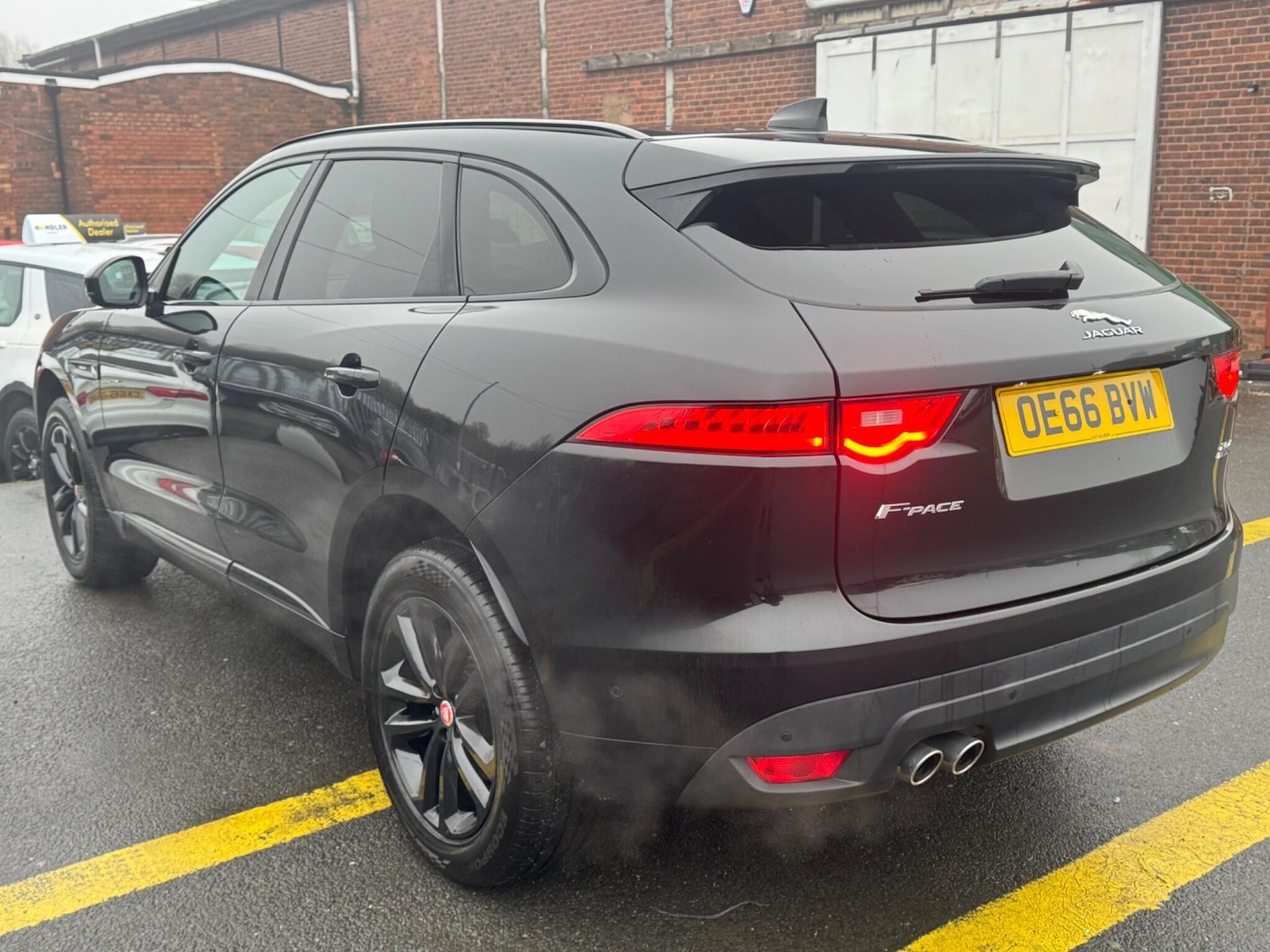 Used Jaguar F-Pace 2016 for sale - 77143339: Photo 4