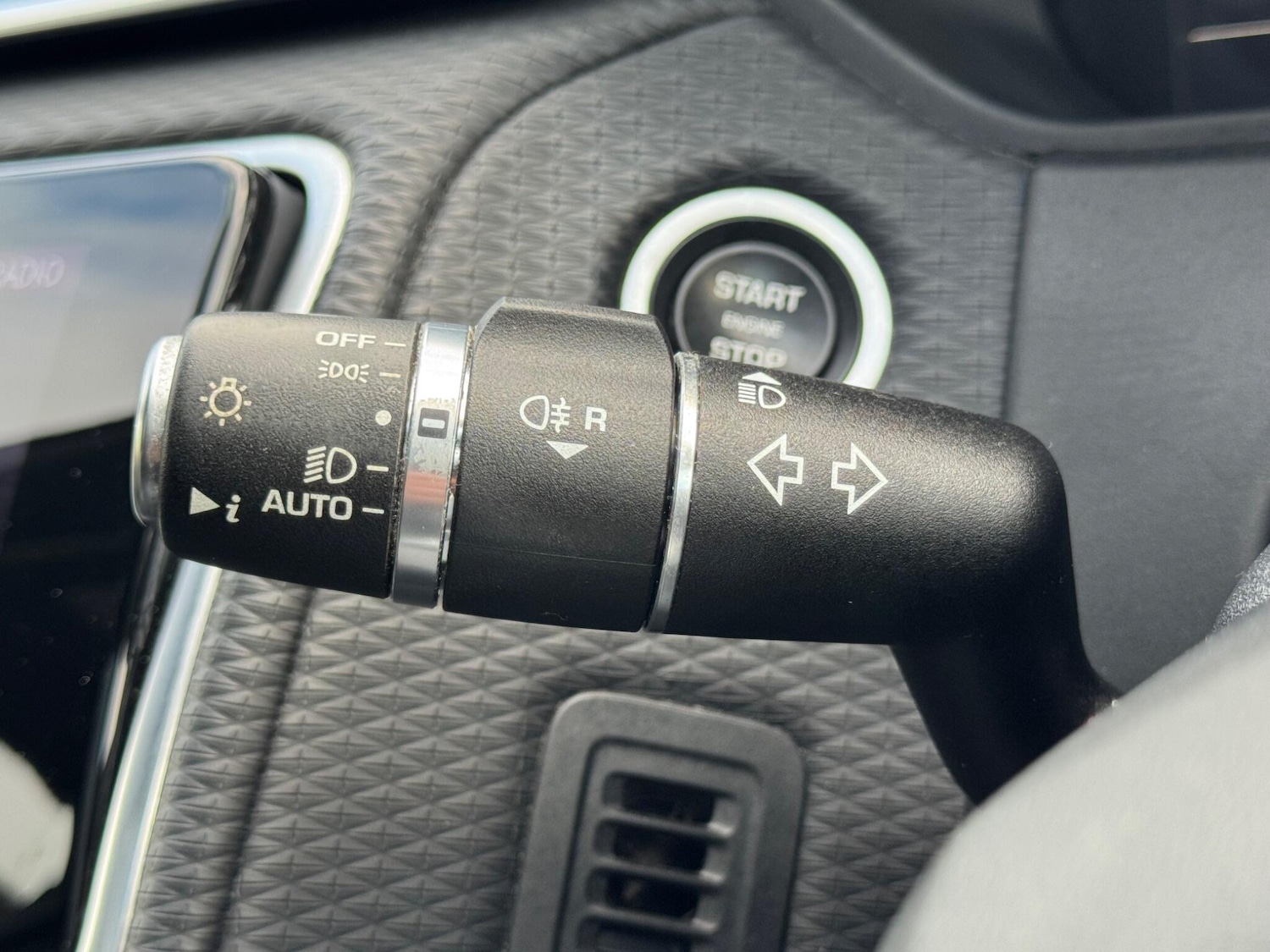 Used Land Rover Range Rover Velar 2019 for sale - 77440876: Photo 9