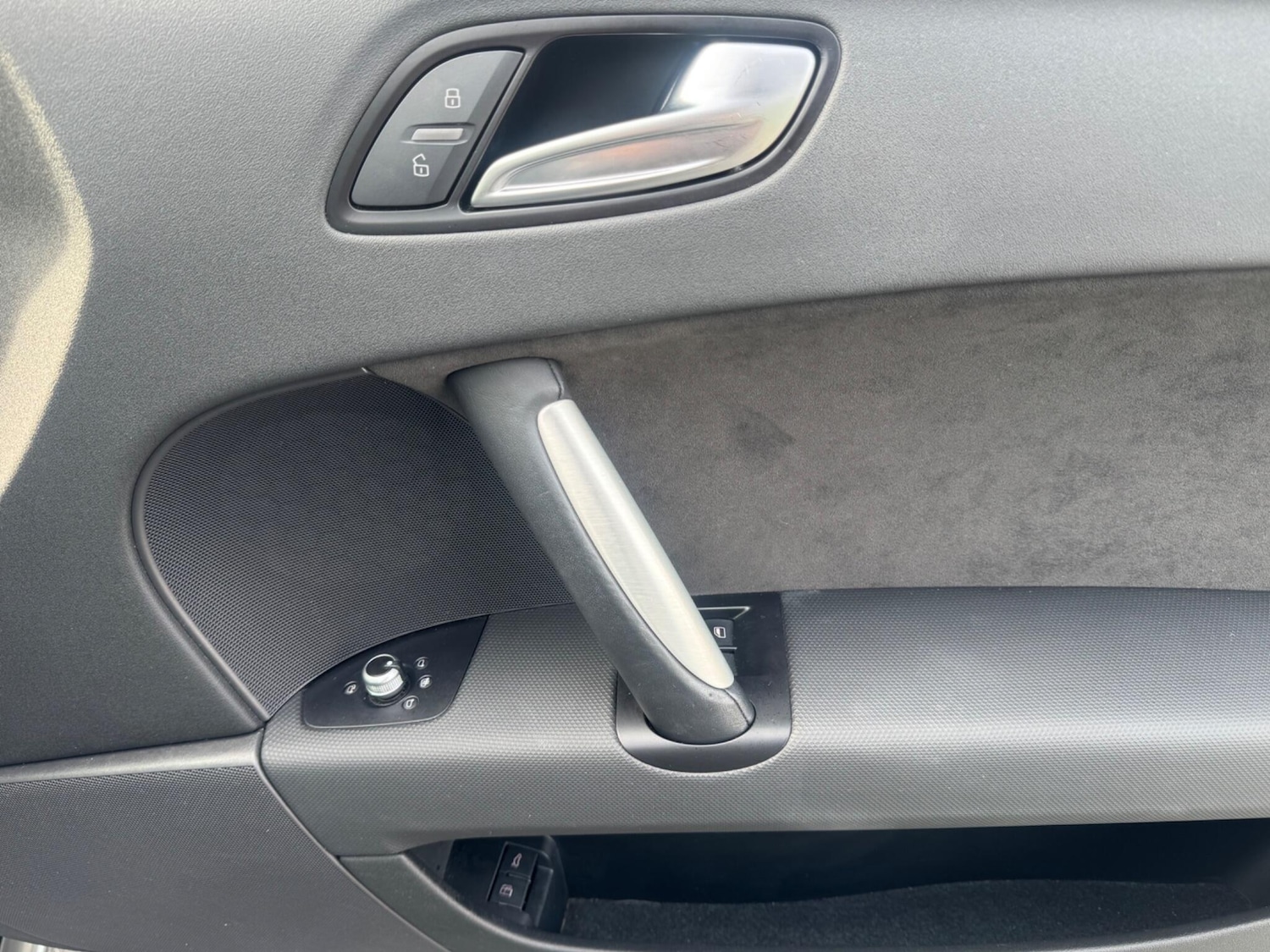 Used Audi TT for sale - 77970133: Photo 17