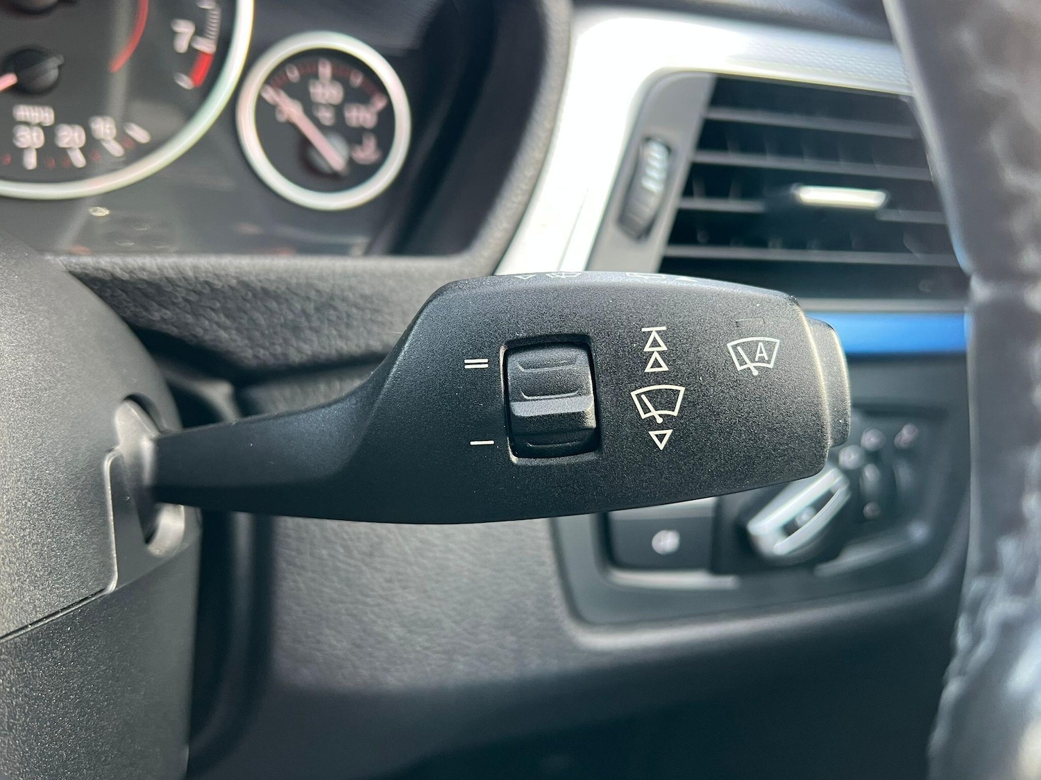 Used BMW 3 Series 2015 for sale - 76715462: Photo 19