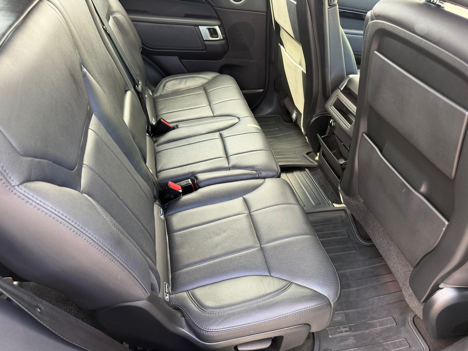 Used Land Rover Discovery 2017 for sale - 76059454: Photo 16