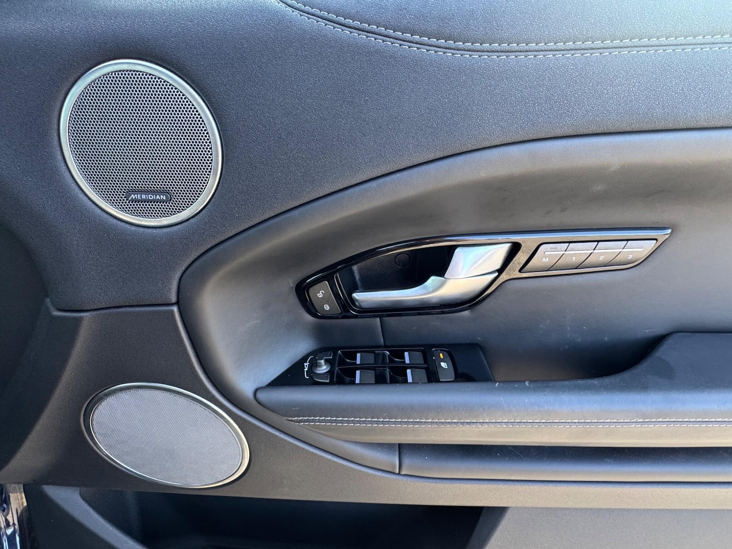 Used Land Rover Range Rover Evoque 2017 for sale - 77925677: Photo 24