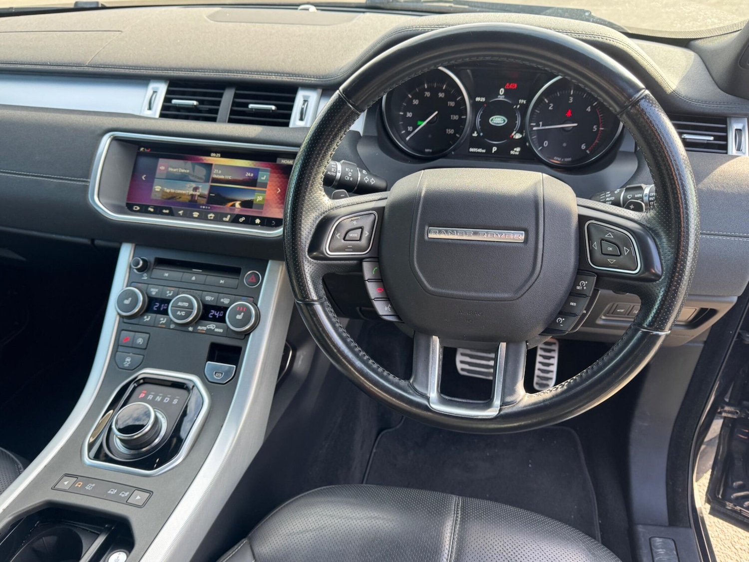 Used Land Rover Range Rover Evoque 2017 for sale - 77925677: Photo 9