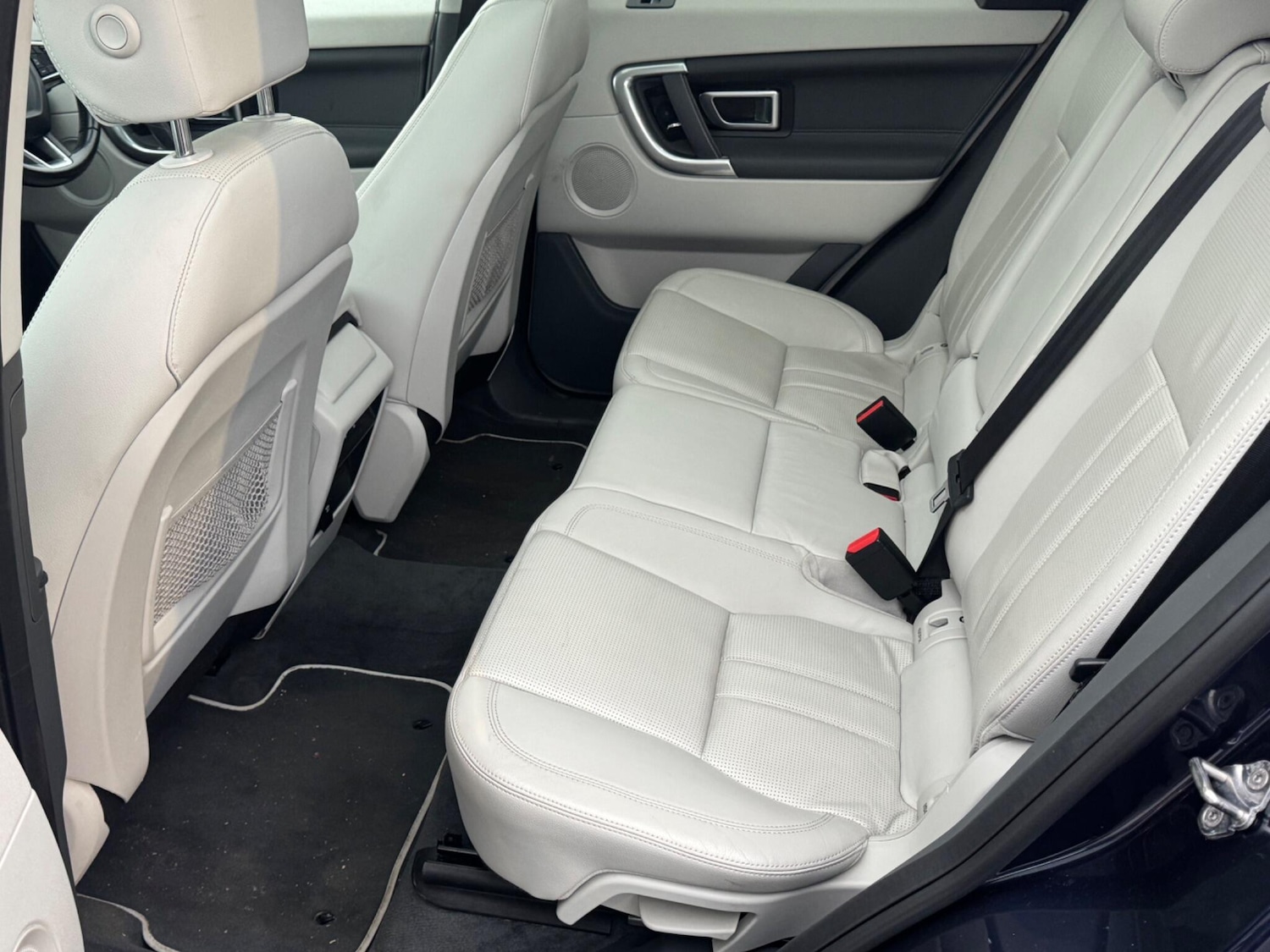 Used Land Rover Discovery Sport 2017 for sale - 77633019: Photo 14