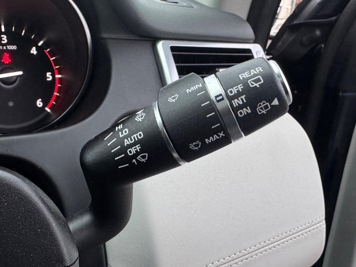 Used Land Rover Discovery Sport 2017 for sale - 77633019: Photo 23