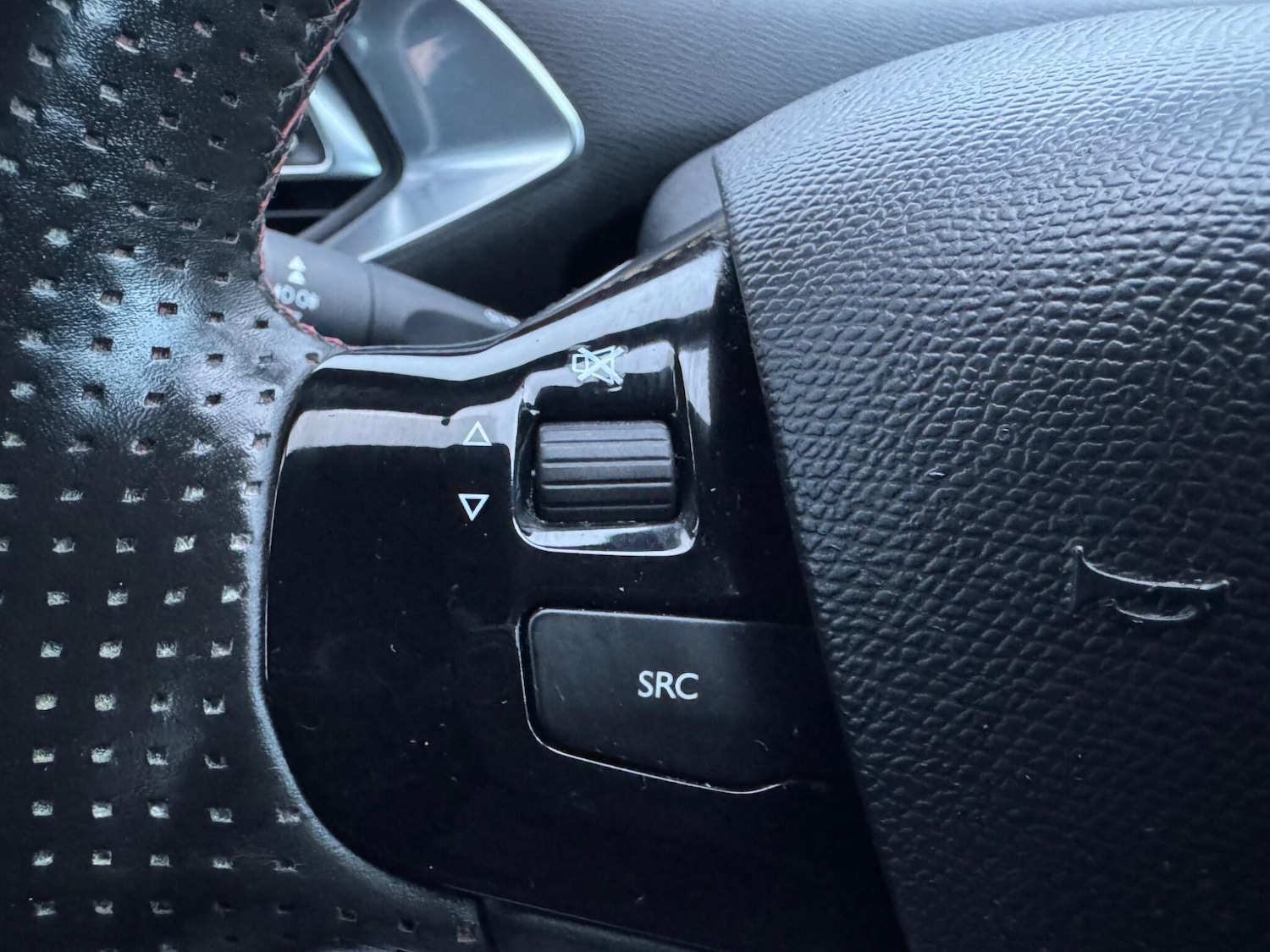 Used Peugeot 308 2016 for sale - 77175232: Photo 20