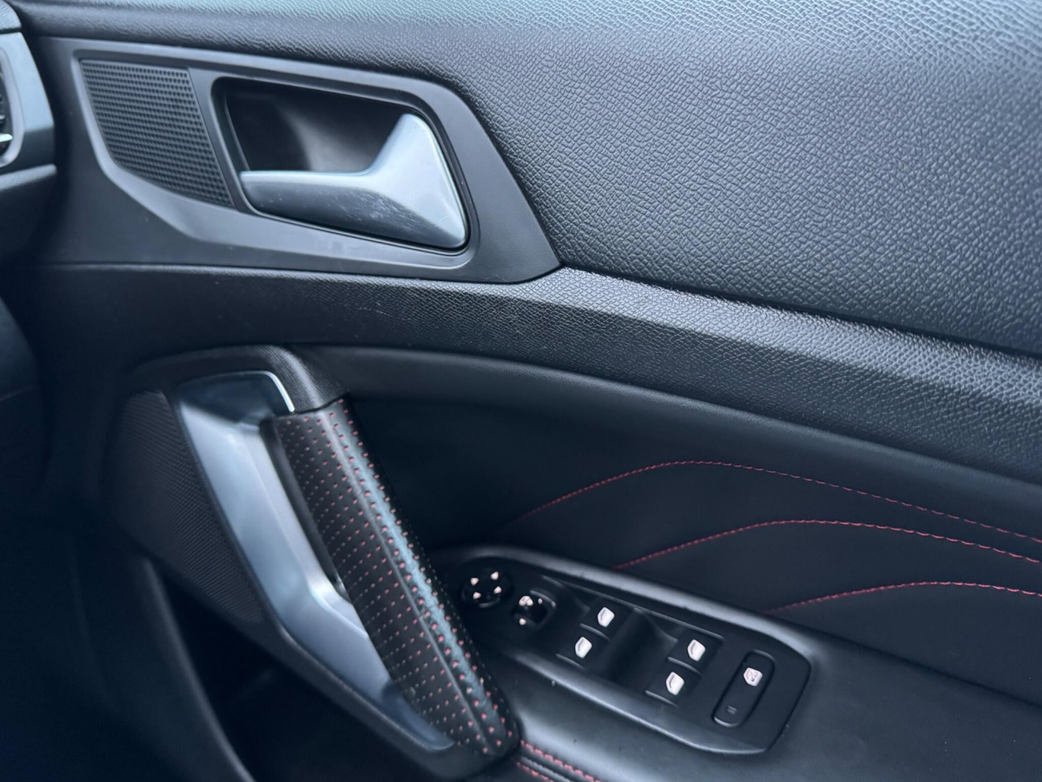 Used Peugeot 308 2016 for sale - 77175232: Photo 24