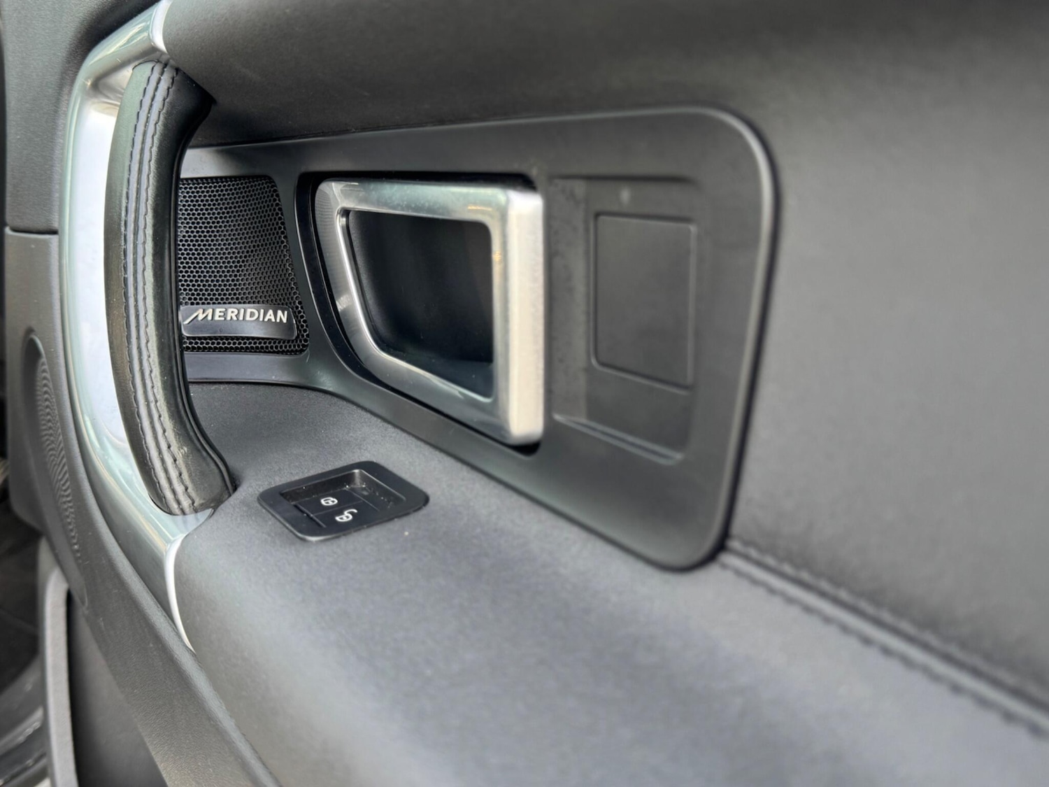 Used Land Rover Discovery Sport for sale - 77969697: Photo 24